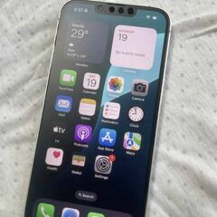 バッテリー容量100%　IPHONE 16e 128GB 本体の画像