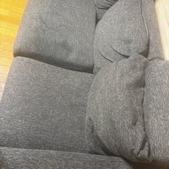 3人掛けソファ➕オットマン付きの画像
