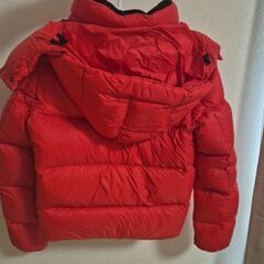 Calvin Klein 赤 ダウンジャケット フード付きの画像