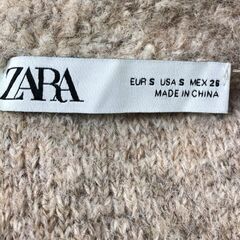zara ニットフェイクファーカーディガン フラワーボタン ビーズ ジャケットの画像