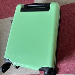 ポムポムプリン　スーツケースの画像
