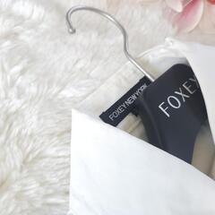 FOXEY NEW YORK タック入りストレッチシャツ ホワイト 38サイズの画像