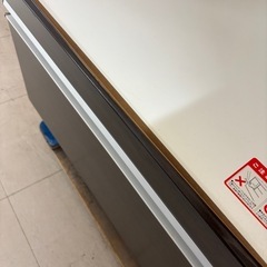★961 (食器棚お探しの方必見)　食器棚　黒×白　ハガレあり　【リサイクルマート鹿児島宇宿店】の画像