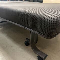 折りたたみベッド　No.4218　ブラウン　シングルサイズ　※破けあり　【リサイクルショップどりーむ荒田店】の画像