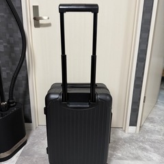 リモワスーツケース　機内持ち込みサイズの画像