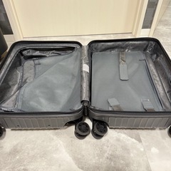 リモワスーツケース　機内持ち込みサイズの画像
