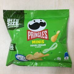海外・日本製品のサルベージ品　プリングルス　ミニ　サワークリーム＆オニオン味　１袋の価格ですの画像