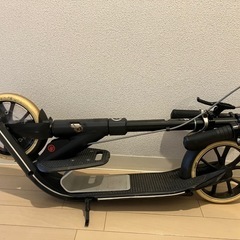 大人サイズキックスクーター　デカトロン製の画像