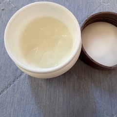 パーフェクトワン　モイスチャージェル　75g 半分使用の画像