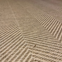 ヘリンボンカーペットの画像