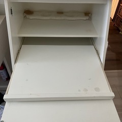 机&椅子のセットの画像
