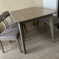 【美品・値下げ交渉可】ダイニングテーブルセットの画像