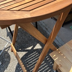 折りたたみ木型テーブルの画像