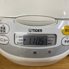 2022年製　美品　タイガー　炊飯器　5.5合の画像
