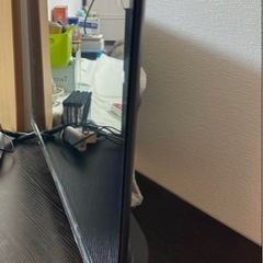 液晶テレビ 黒 薄型 HDMIポート付きHisense製の32インチテレビ 未使用近い　　 の画像