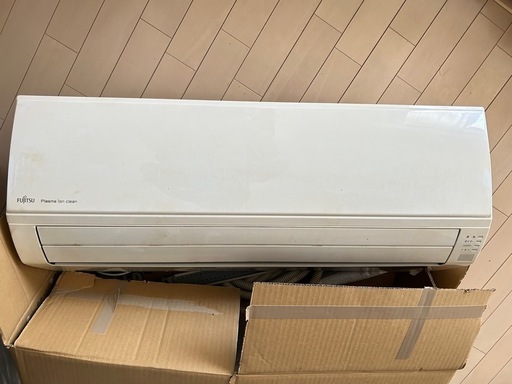 【お譲り決まりました】エアコン
6畳　2015年製