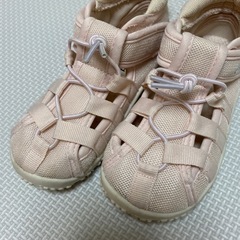 petit main 水抜きソール　サンダル　16cmの画像