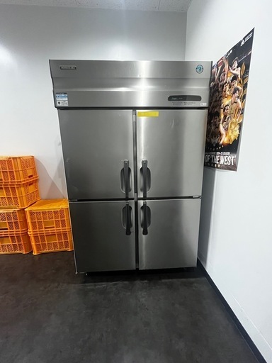 業務用冷凍庫4つ扉