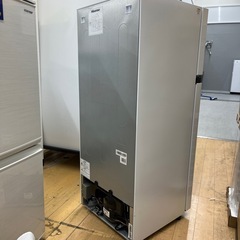 Hisens 2ドア冷蔵庫のご紹介です！
の画像