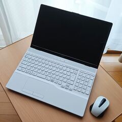 Fujitsuノートパソコンの画像