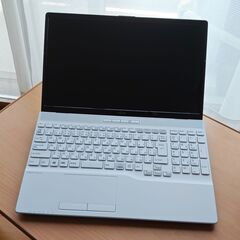 Fujitsuノートパソコンの画像