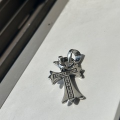 クロムハーツ　スモールch クロス
ペンダントの画像