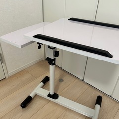 ベッドテーブル　ベッドサイドテーブル　介護テーブルの画像