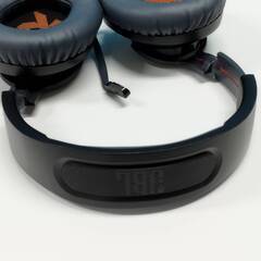 JBL QUANTUM 100 ゲーミングヘッドセットの画像