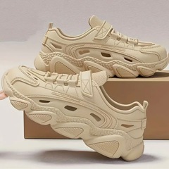 【新品・未使用✨】男女兼用、厚底レトロスニーカー👟の画像