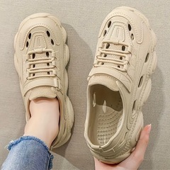 【新品・未使用✨】男女兼用、厚底レトロスニーカー👟の画像