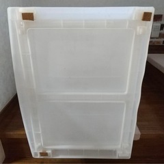 ニトリ 透明プラスチック4段 衣類収納ケース チェストの画像