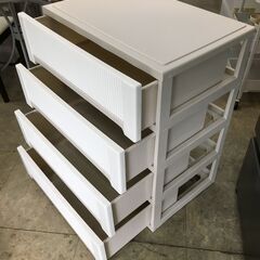 ４段プラチェストの画像