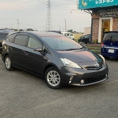 Prius alfaの画像