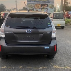 Prius alfaの画像