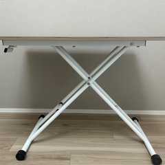 昇降式ダイニングテーブルの画像