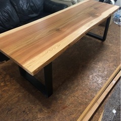 新品 無垢 一枚板ダイニングテーブル ウレタン塗装 近場配送無料☆の画像