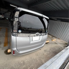 80ヴォクシー！車検満タン！88万！8名乗りの画像