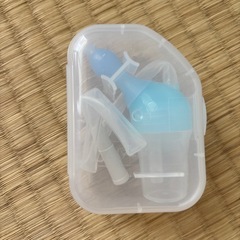 鼻吸い器、湯温計、おもちゃセットの画像