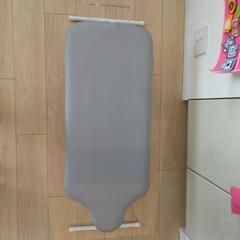 東芝のコードレススチームアイロンLa Cooの画像