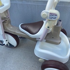 三輪車の画像