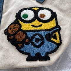 ミニオン　トートバッグ　ハンドバッグ　キャラクター　刺繍の画像