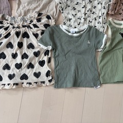 子供服　95サイズ　15点まとめ売り　ベビー服　夏物　半袖　半ズボン　肌着　タンクトップ　セットアップ　総柄　ディズニー　GAPの画像
