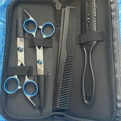 【理容／美容】ヘアカット用品まとめ売り 電動バリカン 折りたたみ鏡 ハサミ ケープ クリップ付き の画像
