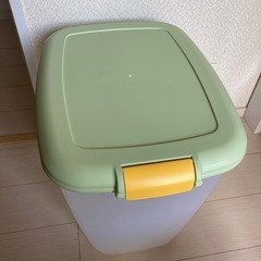 密封フードストッカーの画像