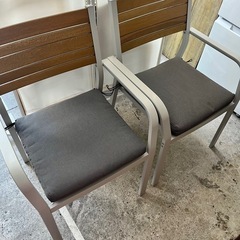 【武蔵小山店】〈2脚セット〉IKEA SJÄLLAND シェランド ガーデンチェア チェア ダイニングチェア スタッキングチェア スチール 木製座面 北欧デザイン 屋外 屋内 椅子 イス カフェチェア おしゃれ 中古家具 重ね置き 省スペース クッション 付き FRÖSÖN フローソーン SJALAND sjalland FROSON frosonの画像