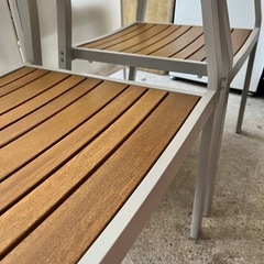 【武蔵小山店】〈2脚セット〉IKEA SJÄLLAND シェランド ガーデンチェア チェア ダイニングチェア スタッキングチェア スチール 木製座面 北欧デザイン 屋外 屋内 椅子 イス カフェチェア おしゃれ 中古家具 重ね置き 省スペース クッション 付き FRÖSÖN フローソーン SJALAND sjalland FROSON frosonの画像