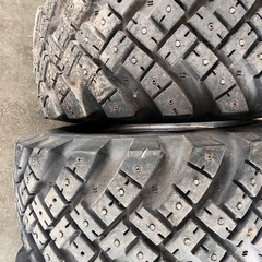 タイヤショベル用スパイクタイヤ　12.5/70-16 ヨコハマ4本セットの画像