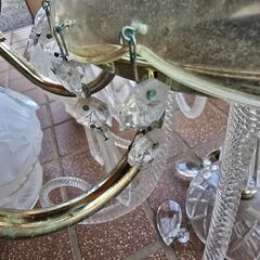 豪華なシャンデリアの画像