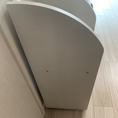 白井産業の絵本棚(美品)の画像