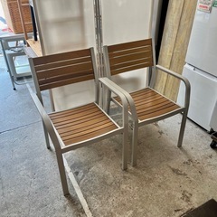 【武蔵小山店】〈2脚セット〉IKEA SJÄLLAND シェランド ガーデンチェア チェア ダイニングチェア スタッキングチェア スチール 木製座面 北欧デザイン 屋外 屋内 椅子 イス カフェチェア おしゃれ 中古家具 重ね置き 省スペース クッション 付き FRÖSÖN フローソーン SJALAND sjalland FROSON frosonの画像